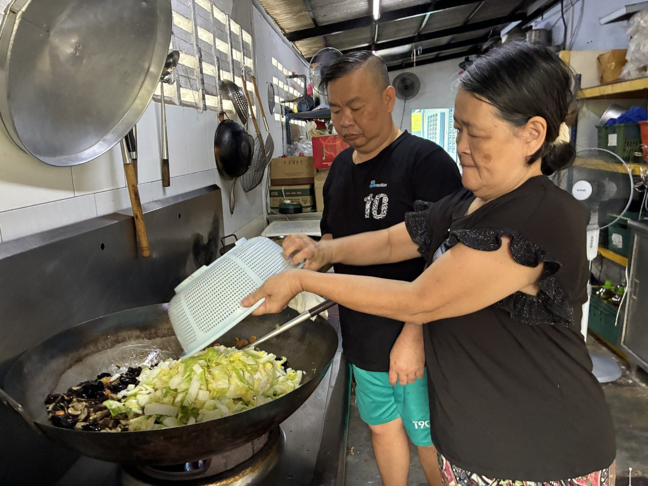 06 lunch cooking