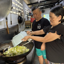 06 lunch cooking