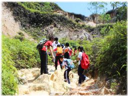 a级生命探险家之首旅-穿梭小巷