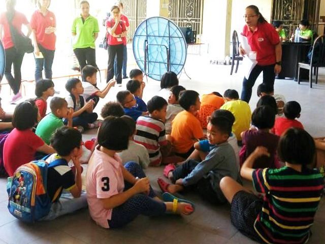 A Zon kids visiting Rumah Charis Orphanage 2017