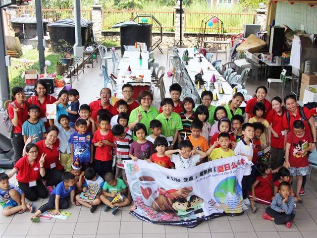 A Zon kids visiting Rumah Charis Orphanage 2017